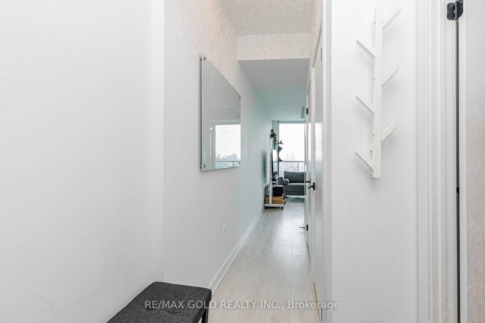 127 Broadway Avenue, Unit 1011 thumbnail 9