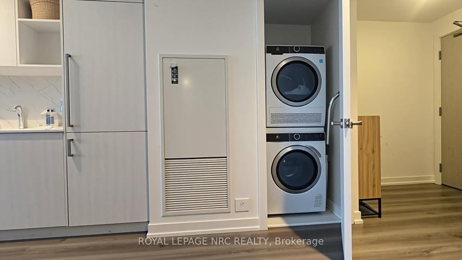 138 Downes Street, Unit 6302 thumbnail 13