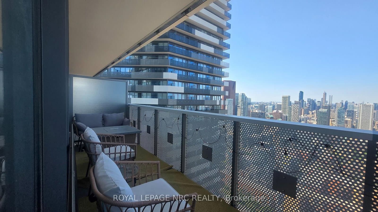 138 Downes Street, Unit 6302 thumbnail 23
