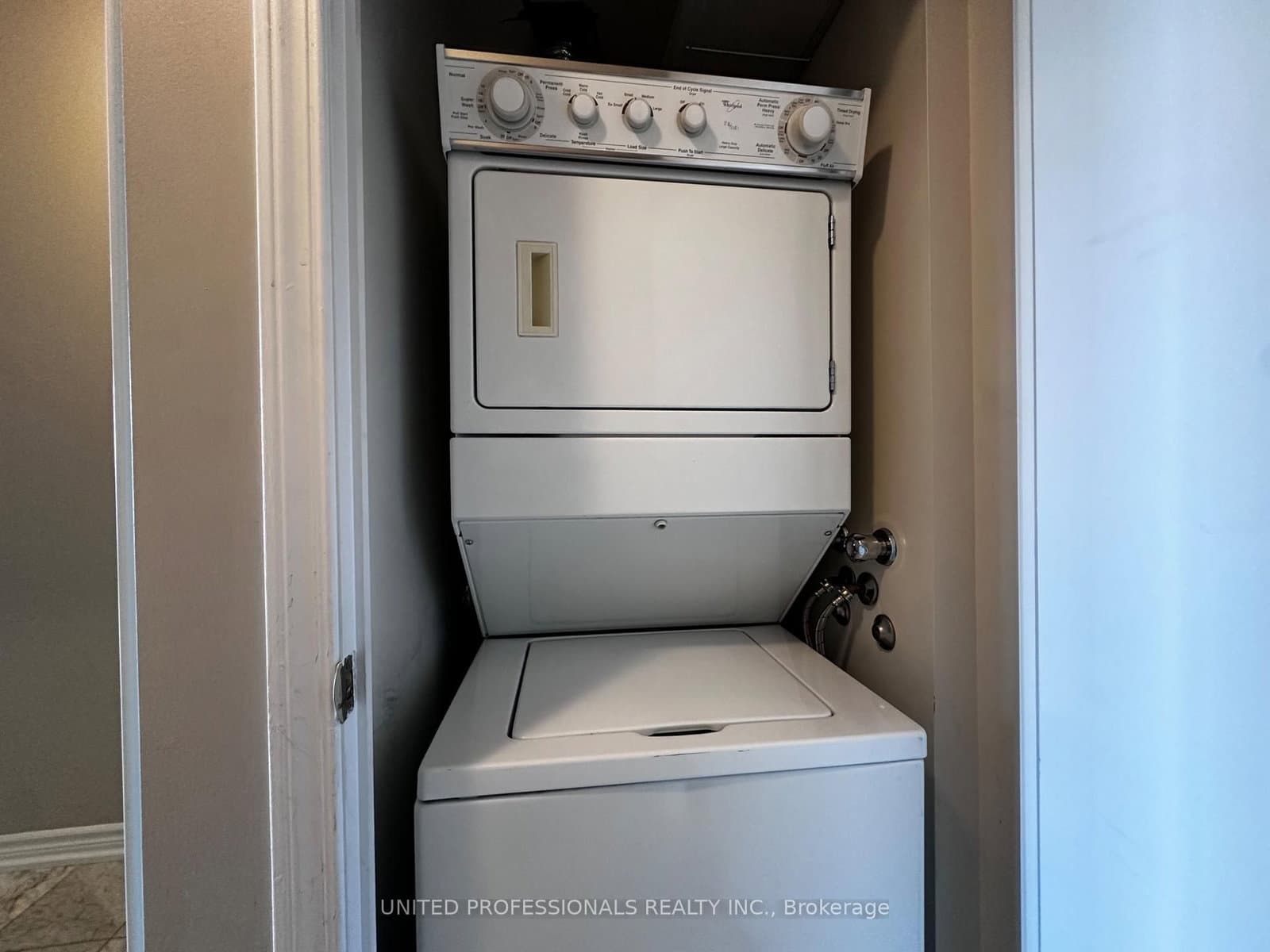 60 Byng Avenue, Unit 1812 thumbnail 3