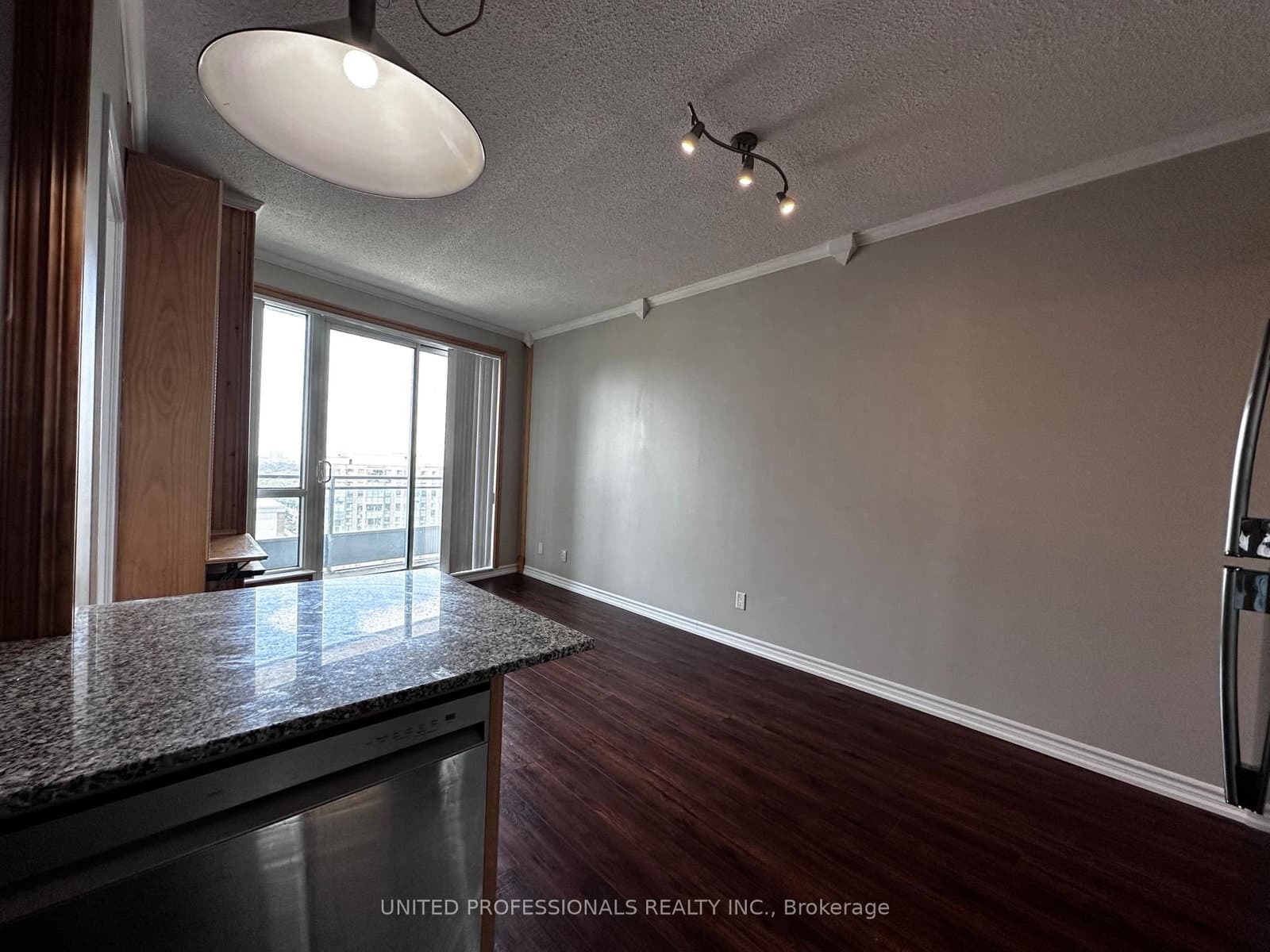 60 Byng Avenue, Unit 1812 thumbnail 9
