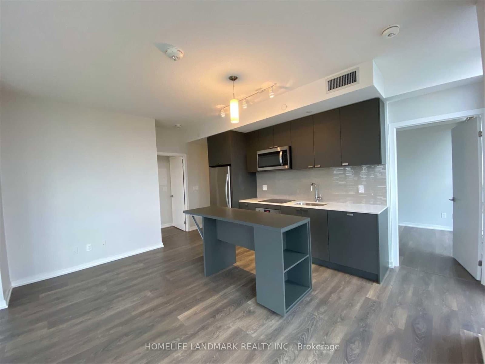 56 Forest Manor Road, Unit 1502 thumbnail 2