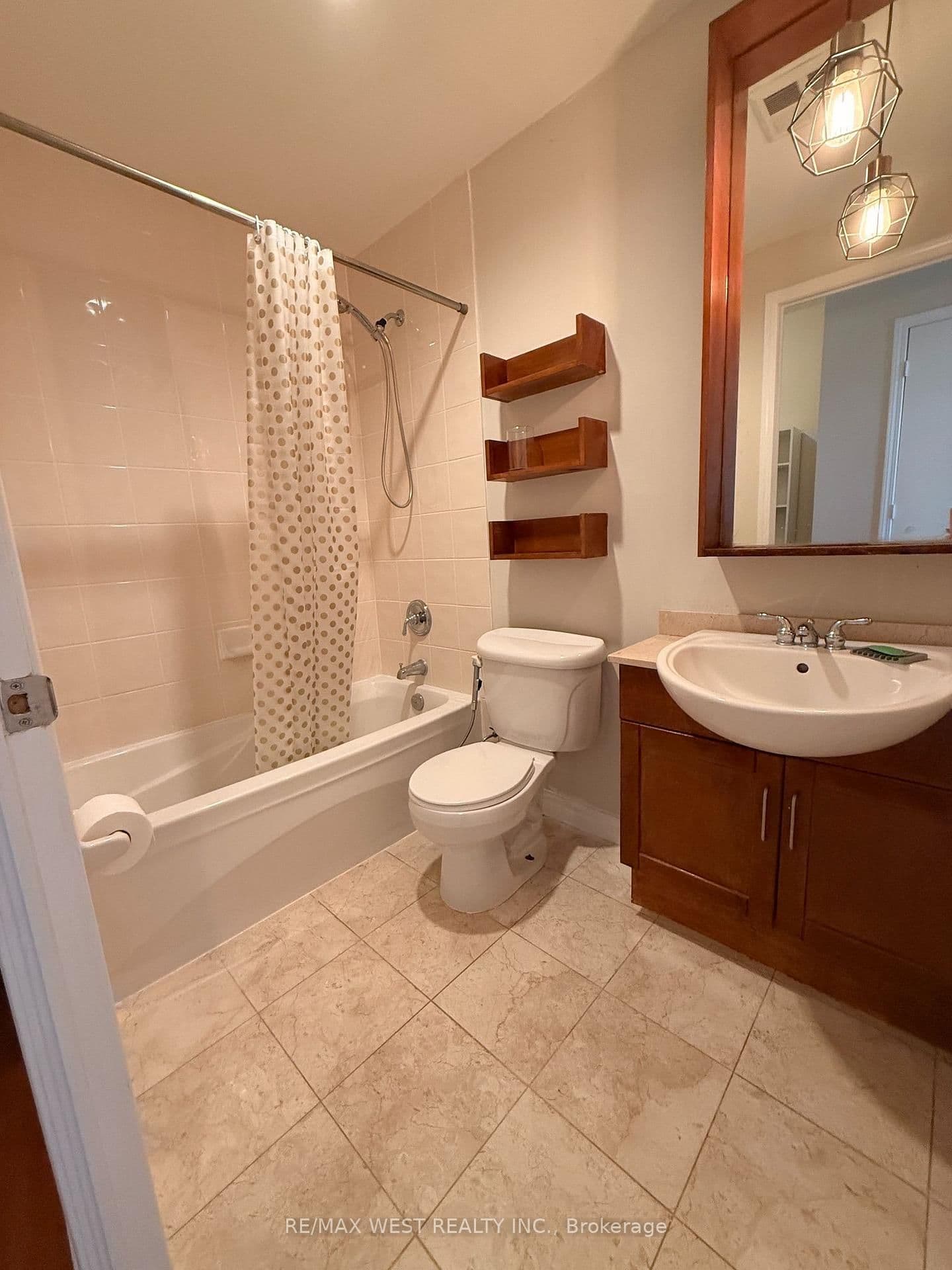 60 Byng Avenue, Unit 2010 thumbnail 14