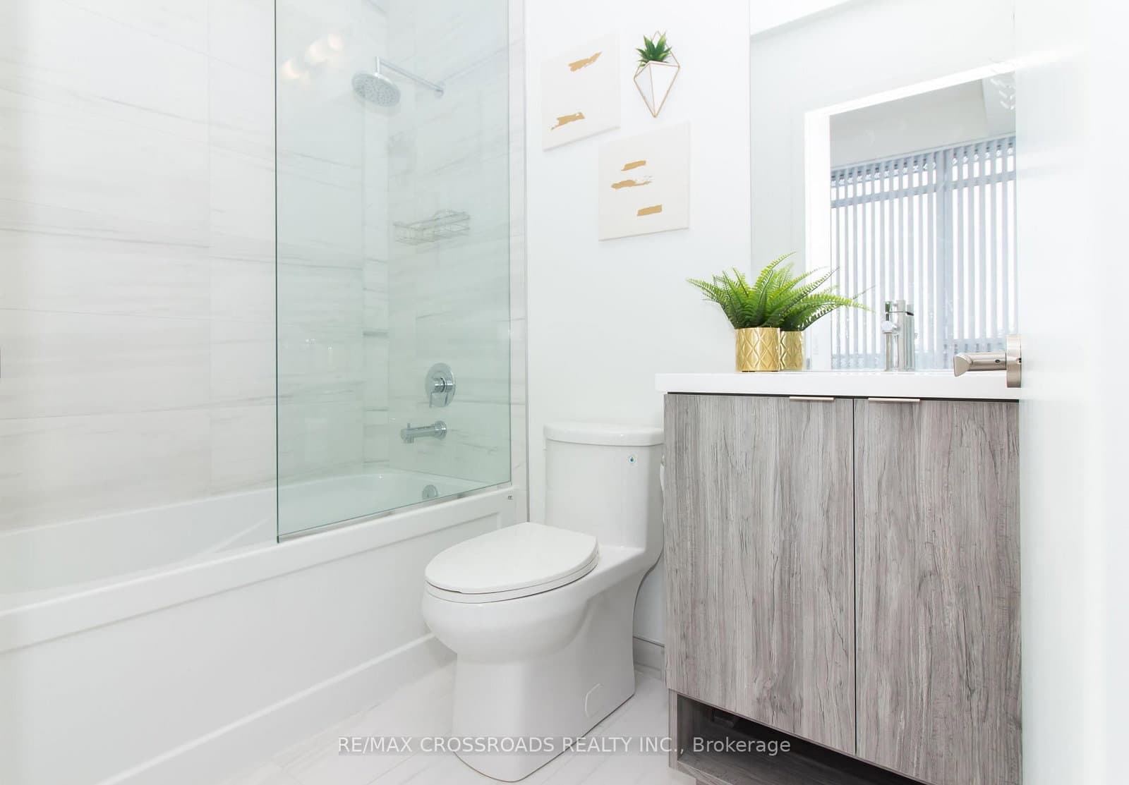 138 Downes Street, Unit 4801 thumbnail 16