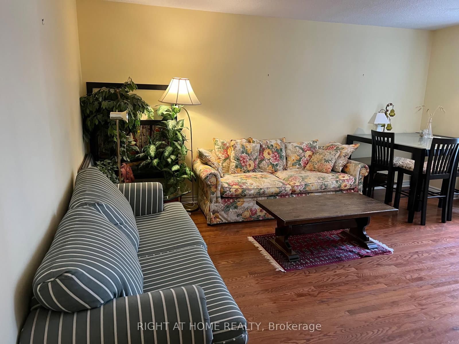 71 Simcoe Street, Unit 705 thumbnail 2