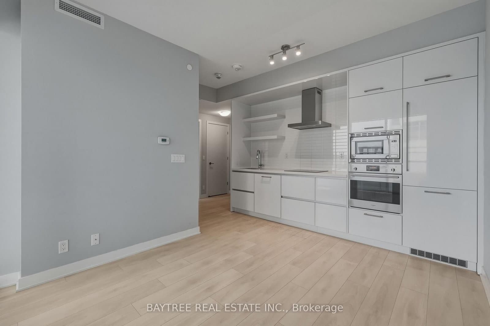 #3807 - 2221 Yonge Street