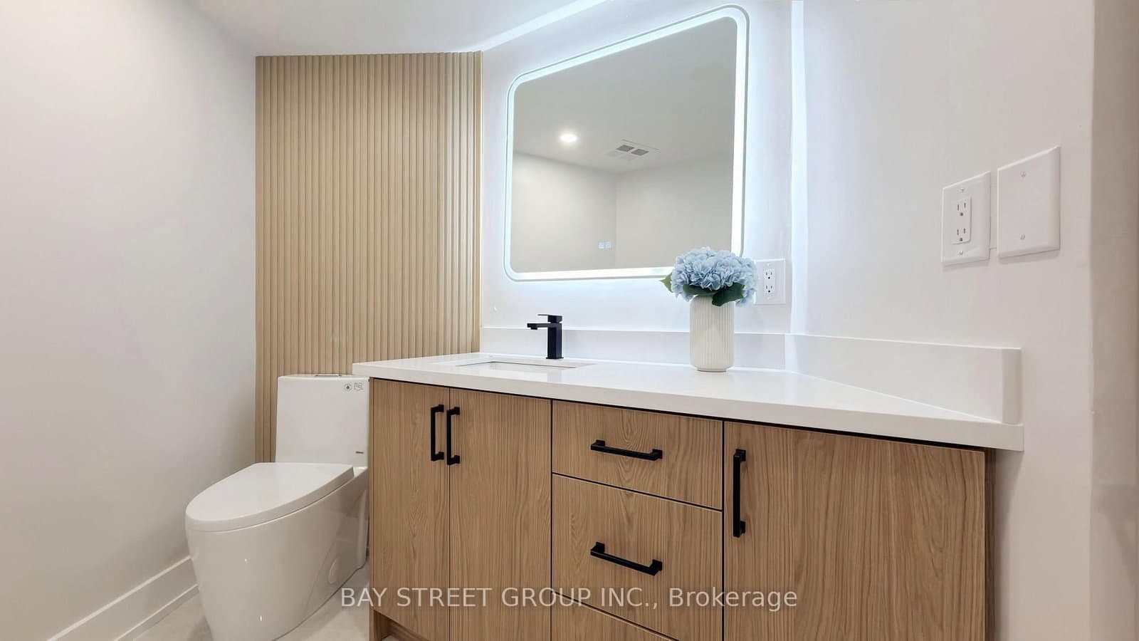 85 Skymark Drive, Unit 2201 thumbnail 33