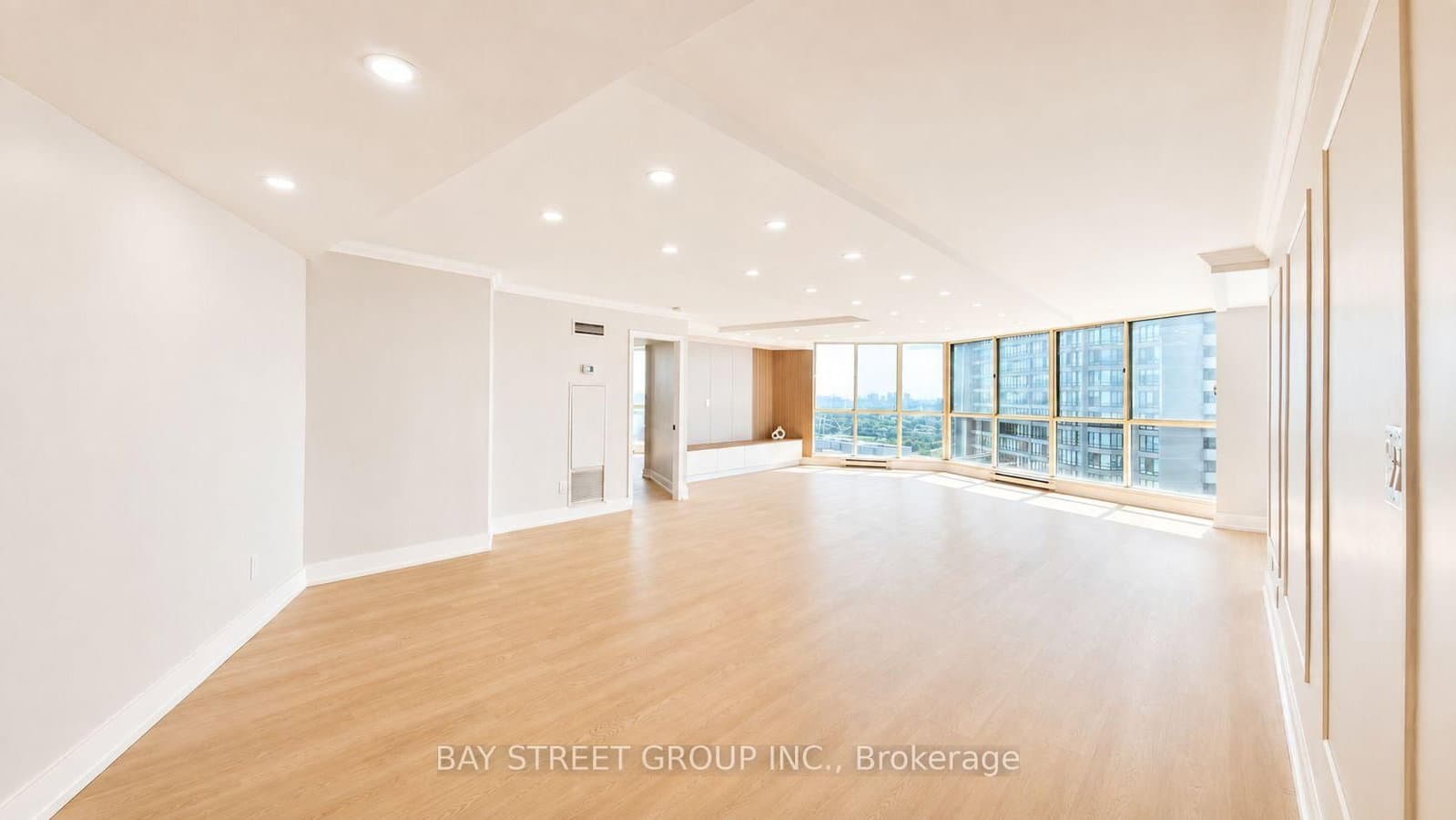85 Skymark Drive, Unit 2201 thumbnail 4