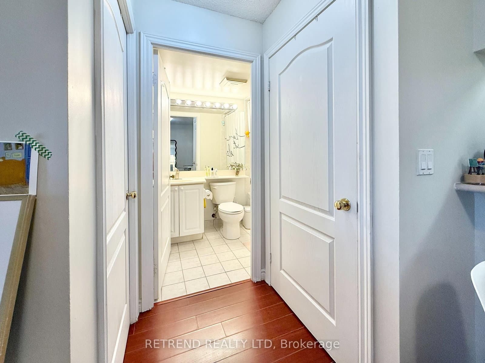 18 Sommerset Way, Unit 1011 thumbnail 18