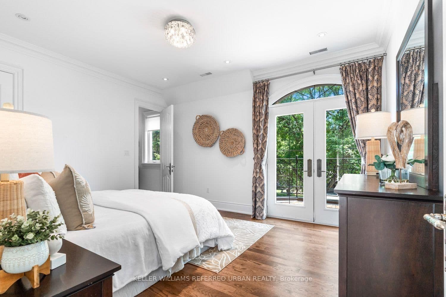 14 Tremont Crescent thumbnail 34