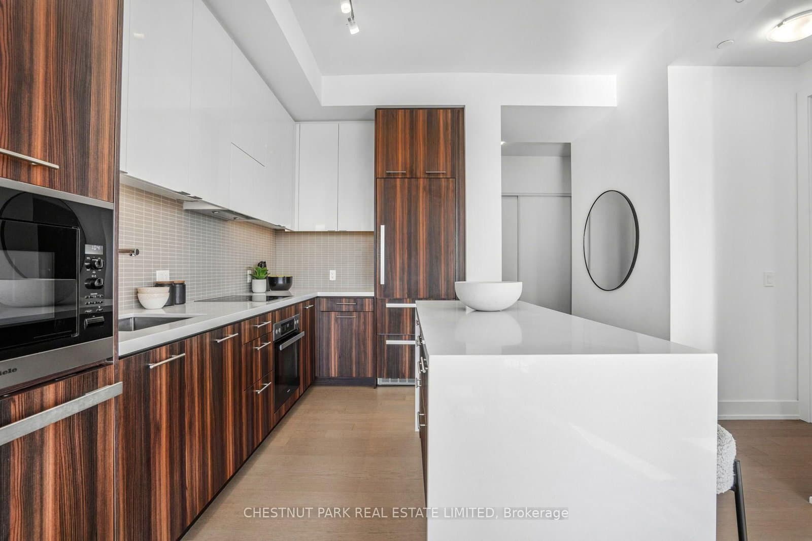 11 Lillian Street, Unit 1802 thumbnail 18