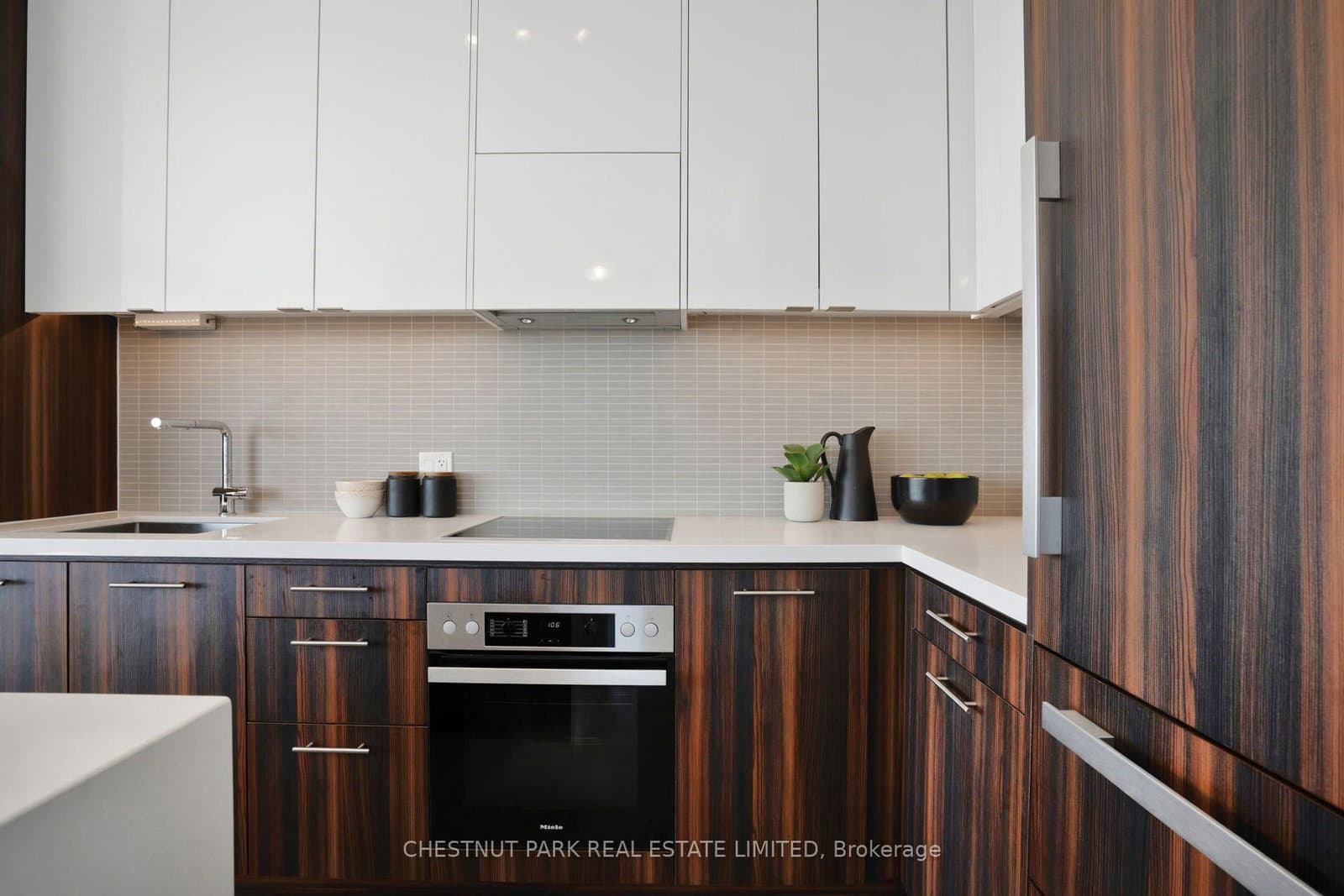 11 Lillian Street, Unit 1802 thumbnail 20