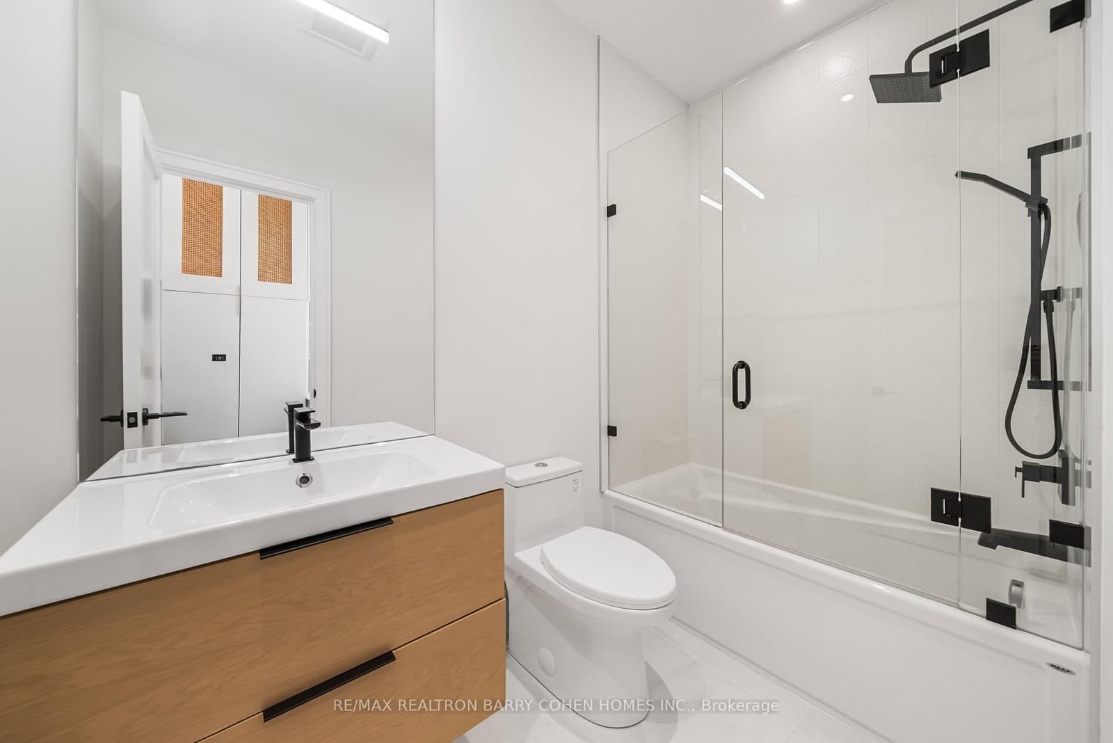 33 Lanark Avenue thumbnail 19
