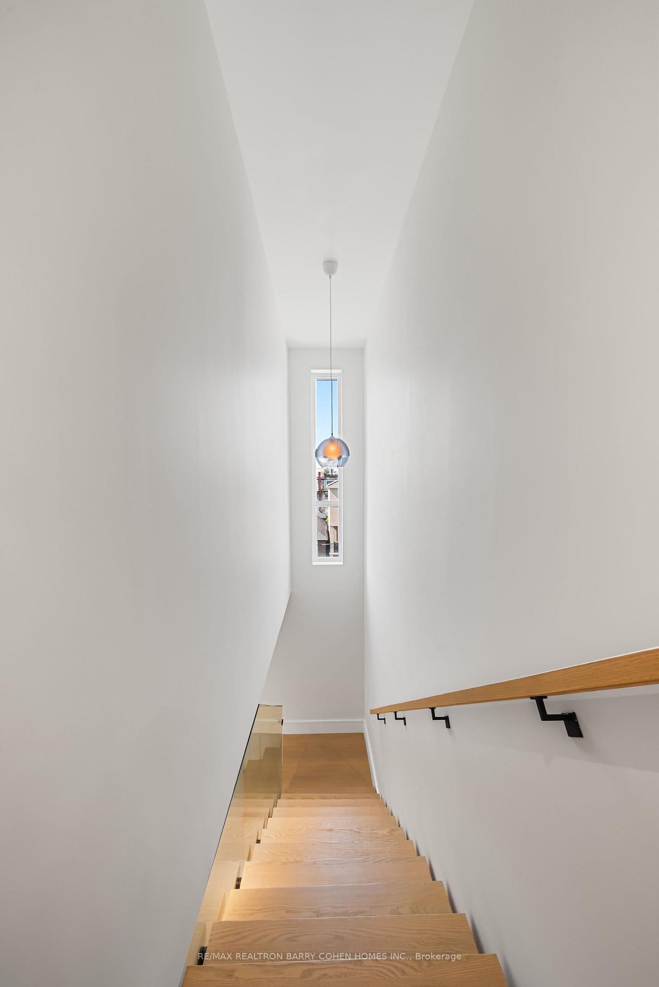 33 Lanark Avenue thumbnail 24