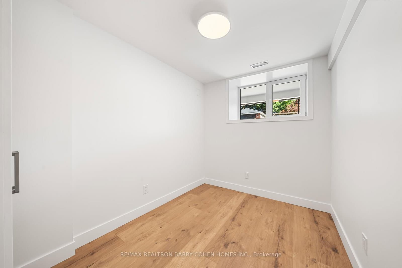 33 Lanark Avenue thumbnail 38