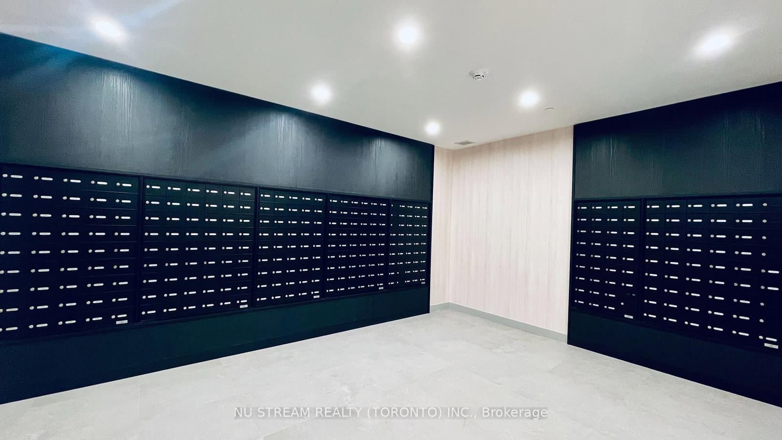 91 Montclair Avenue, Unit 1502 thumbnail 23