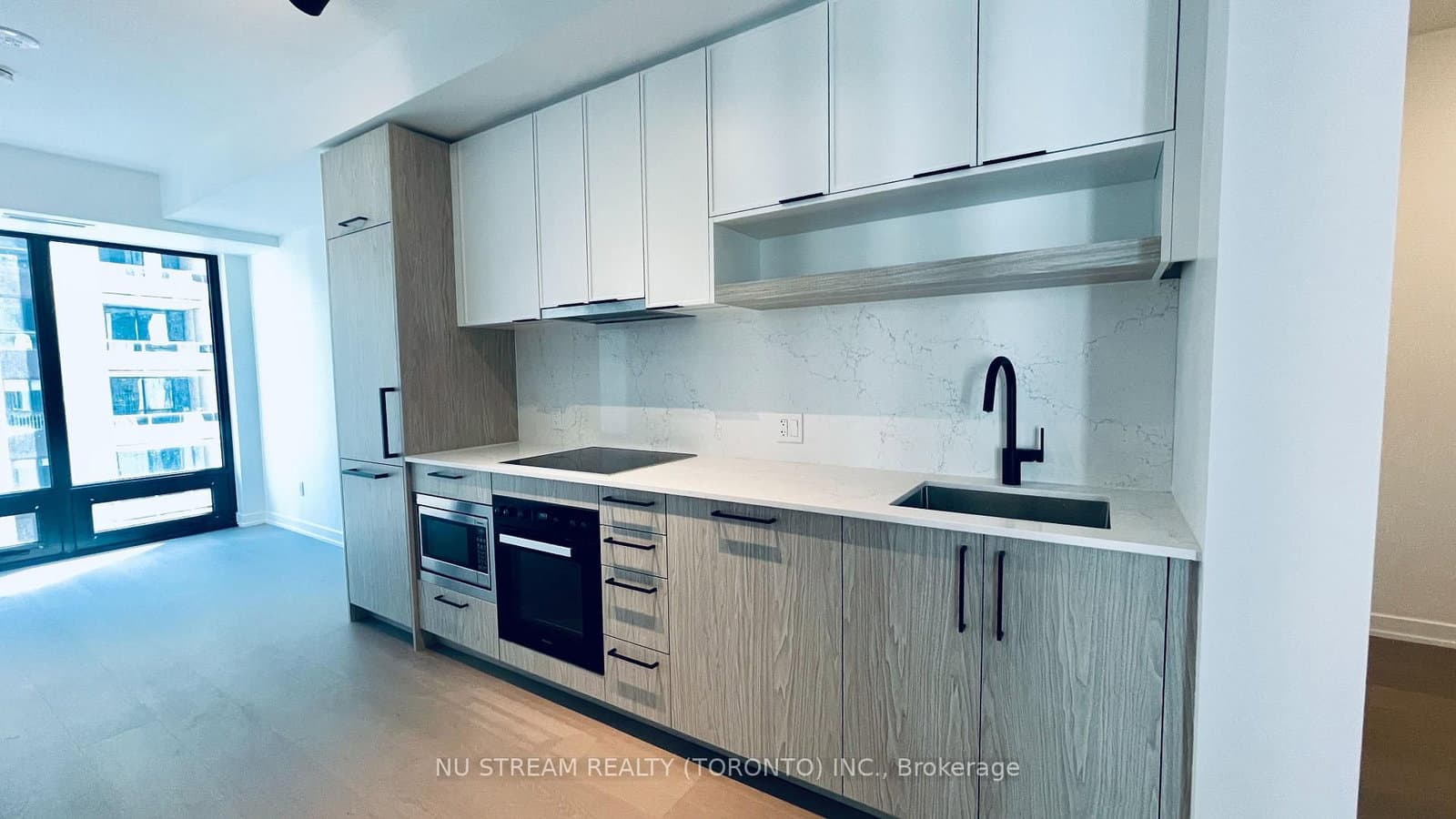 91 Montclair Avenue, Unit 1502 thumbnail 6