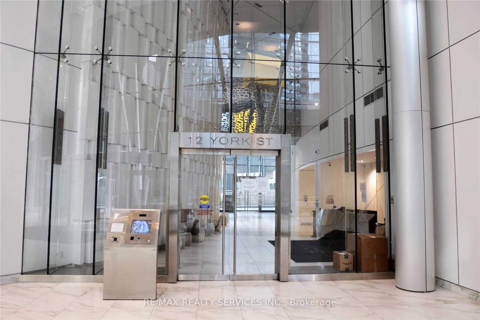 12 York Street, Unit 909 thumbnail 2