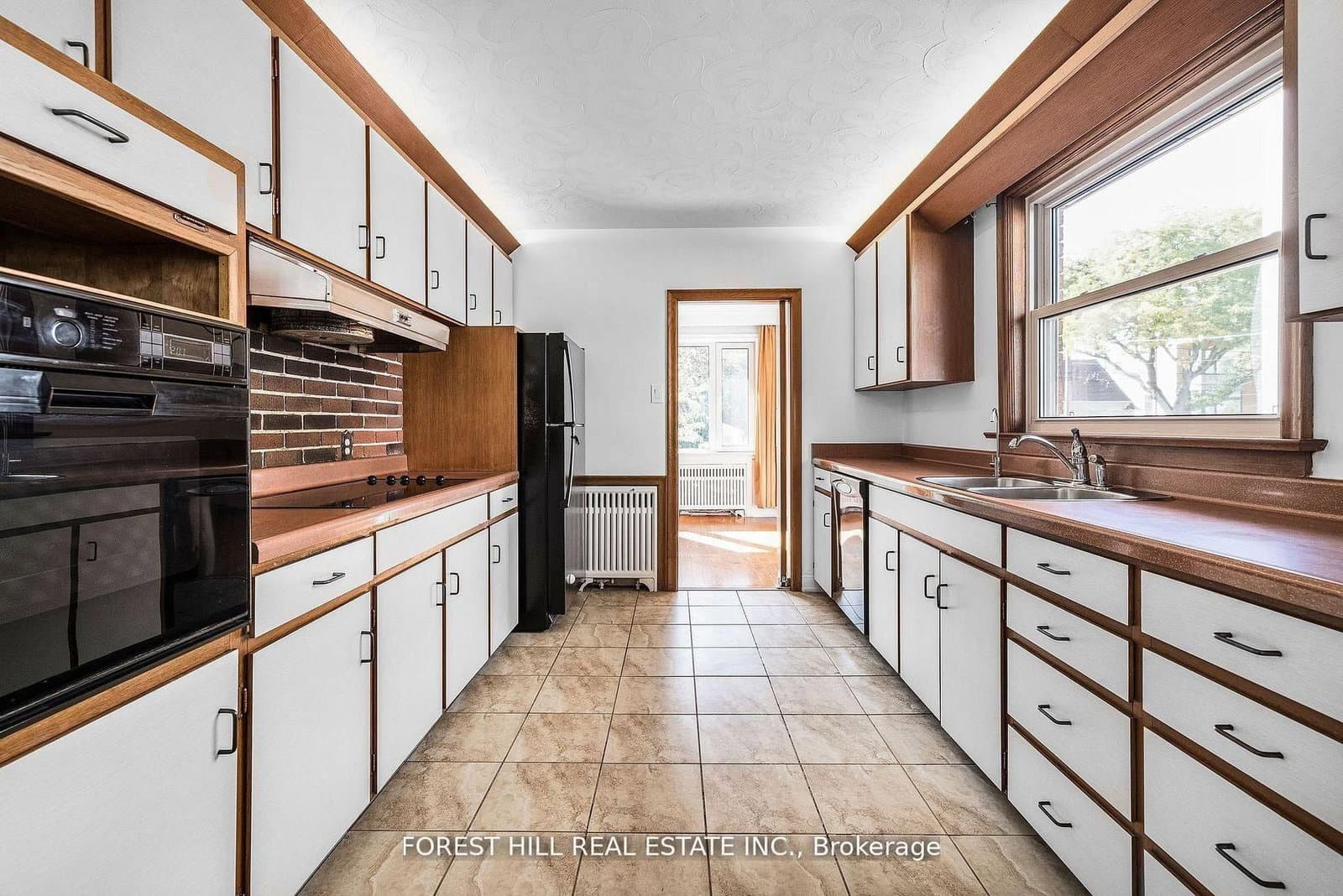18 Irvington Crescent thumbnail 6
