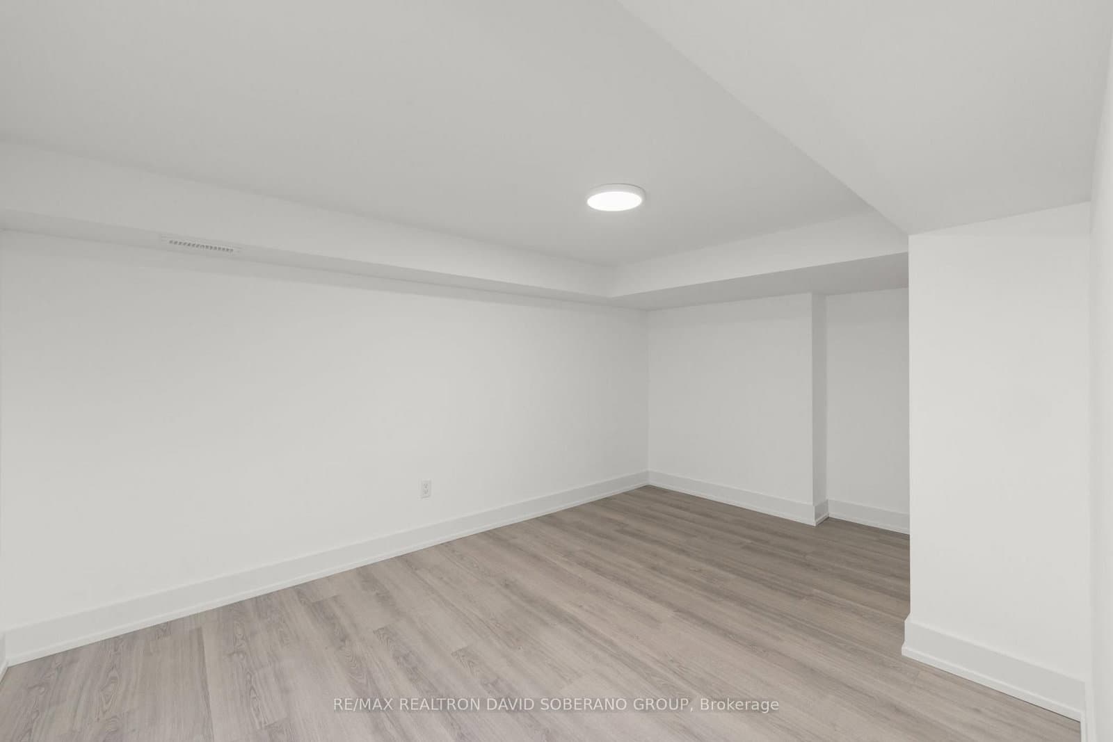 11 Barclay Road thumbnail 37