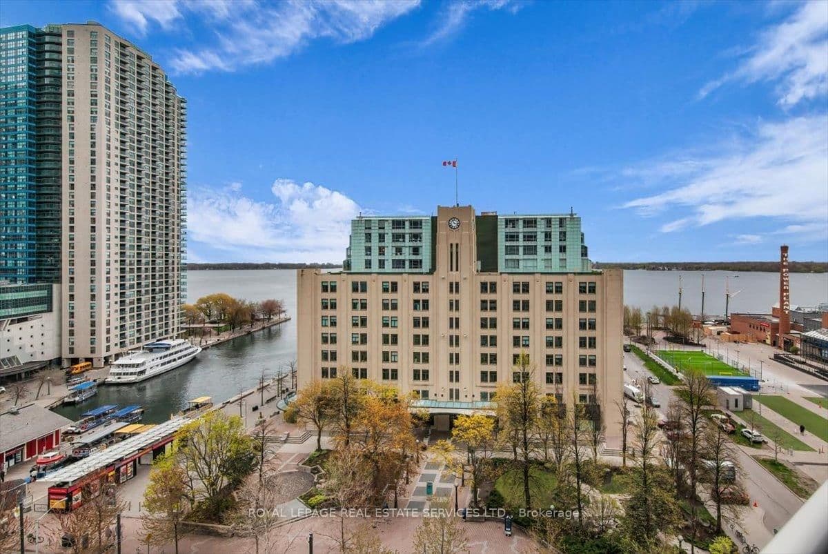 208 Queens Quay W, Unit 1104 thumbnail 32