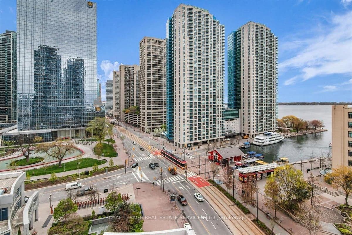 208 Queens Quay W, Unit 1104 thumbnail 33