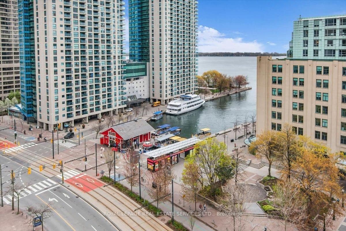 208 Queens Quay W, Unit 1104 thumbnail 35