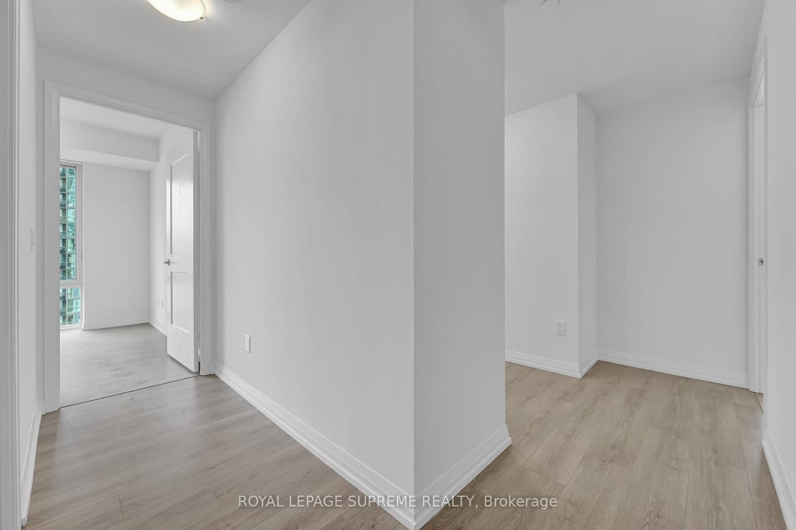 28 Widmer Street, Unit 2929 thumbnail 11