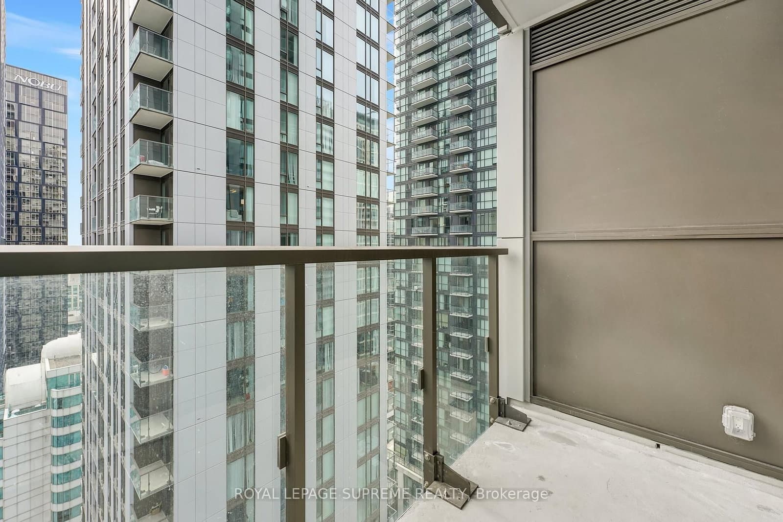 28 Widmer Street, Unit 2929 thumbnail 7