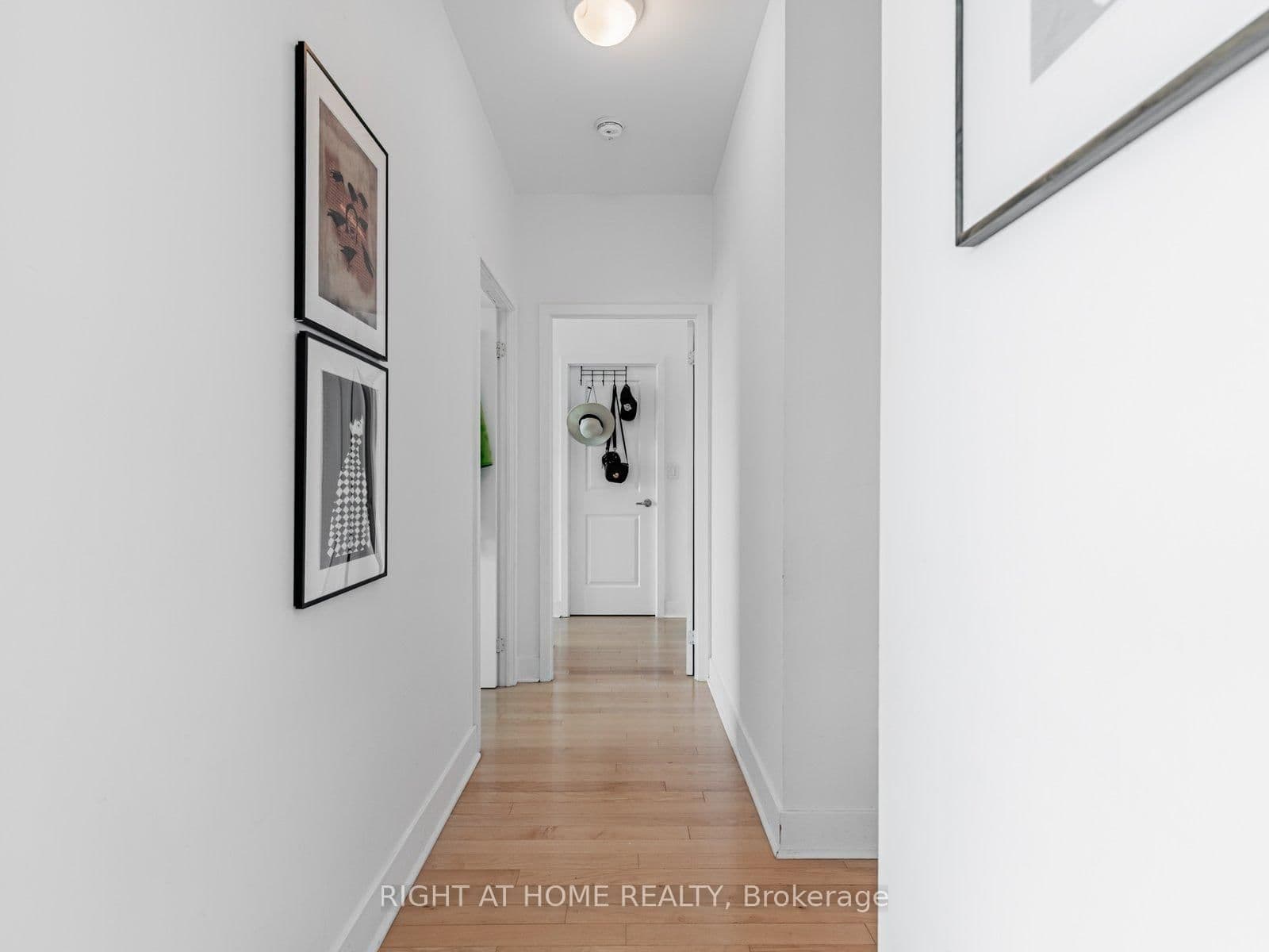 26 Norton Avenue, Unit 1603 thumbnail 15