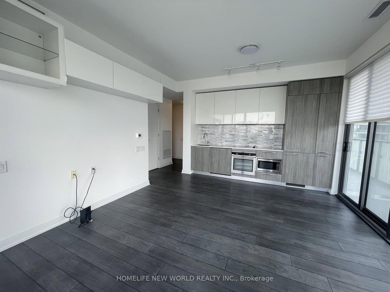50 Charles Street E, Unit 3809 thumbnail 2