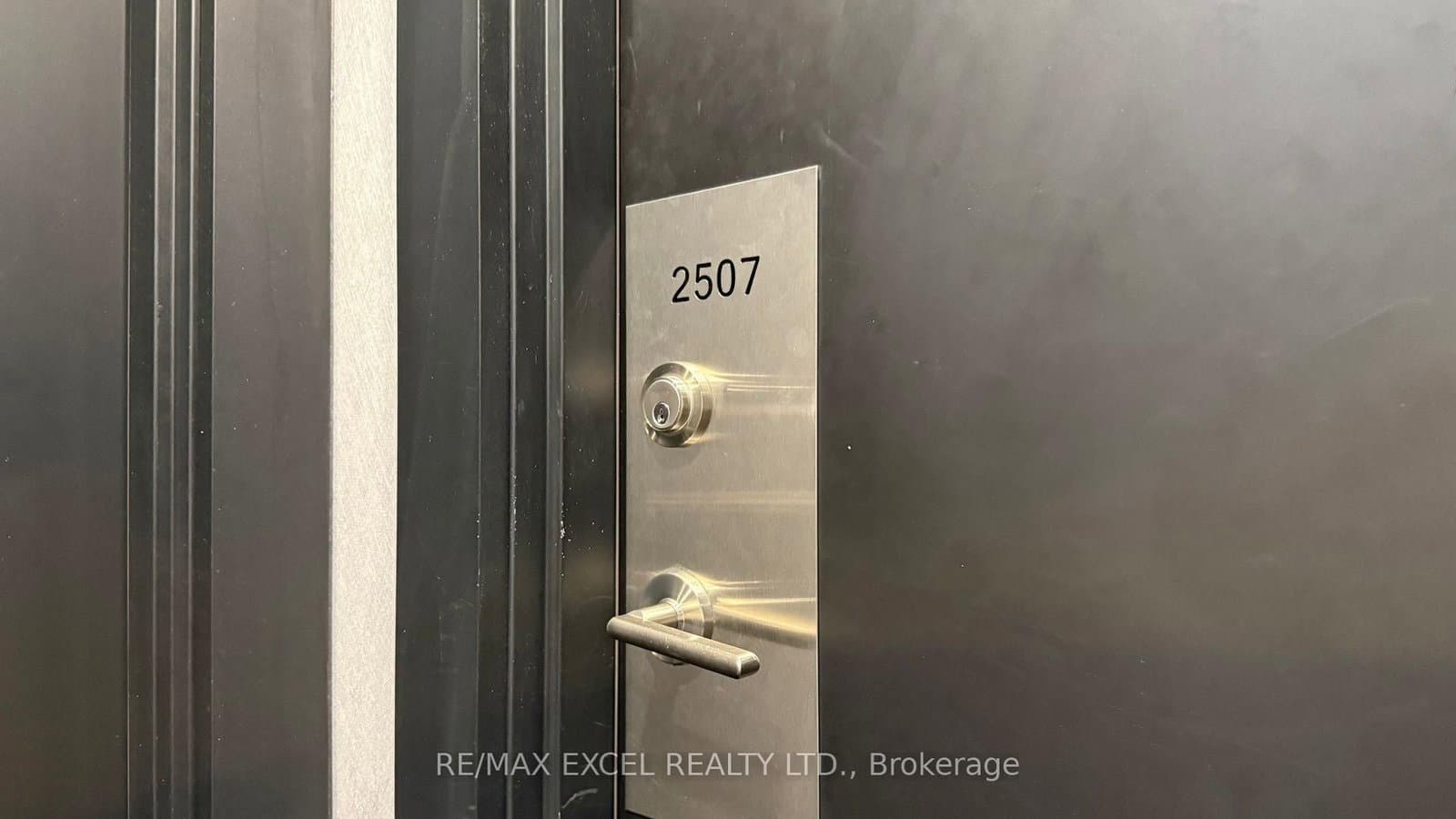 87 Peter Street, Unit 2507 thumbnail 17