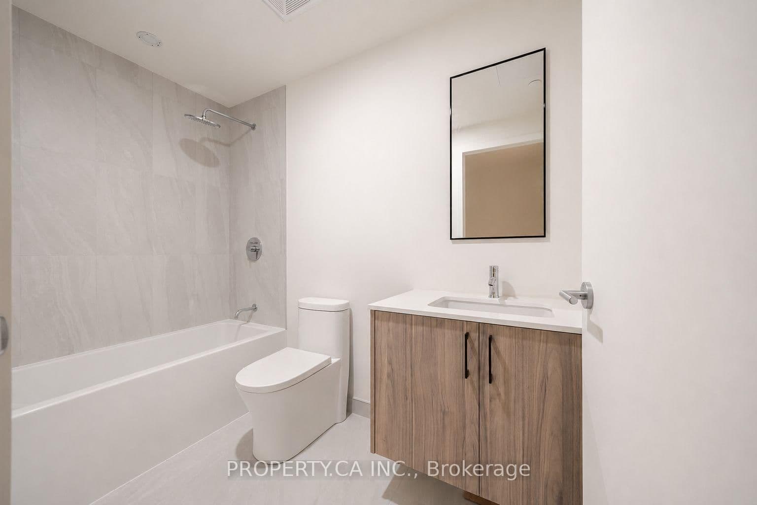 109 Erskine Avenue, Unit 604 thumbnail 8