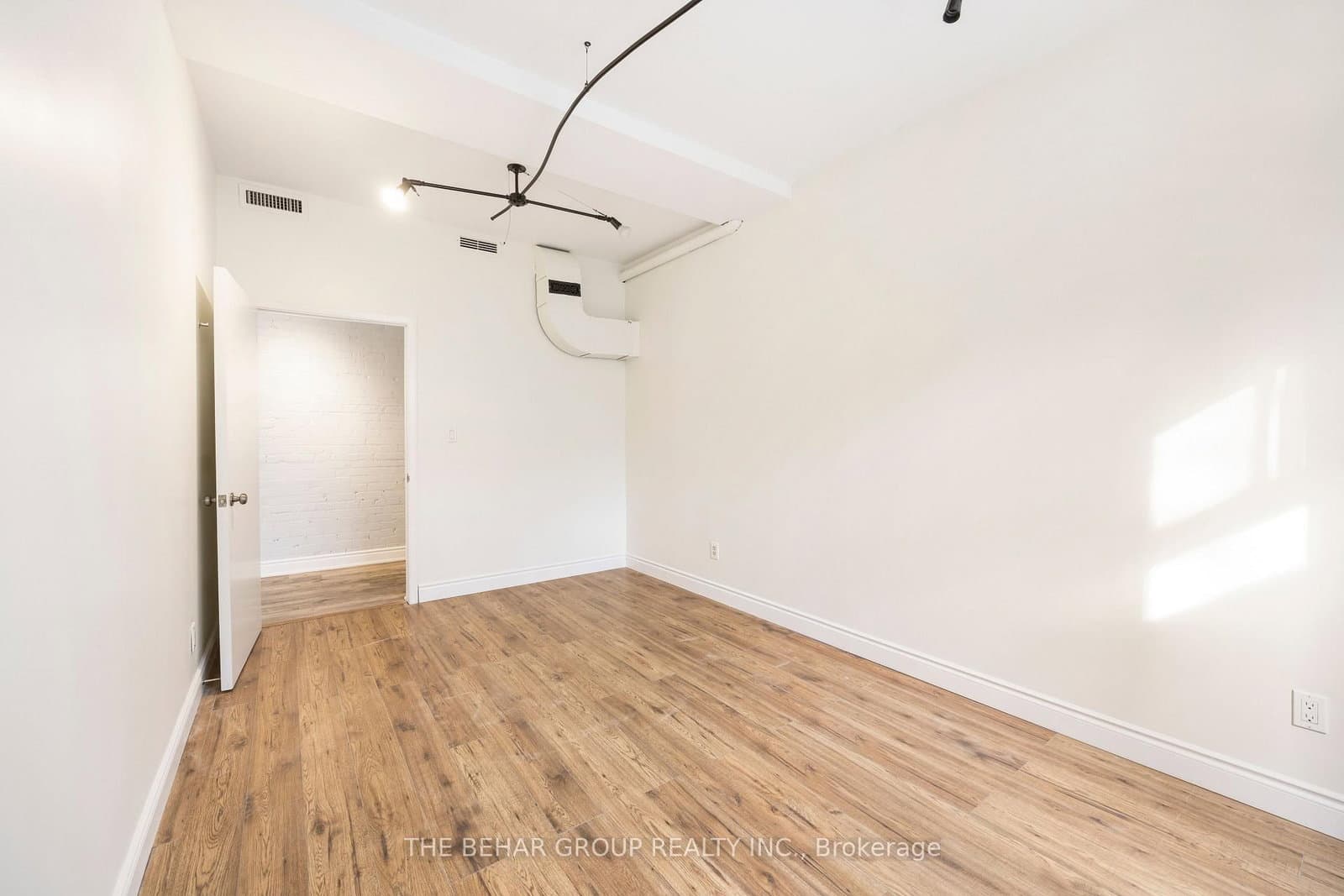 18 Dupont Street, Unit 1 thumbnail 7