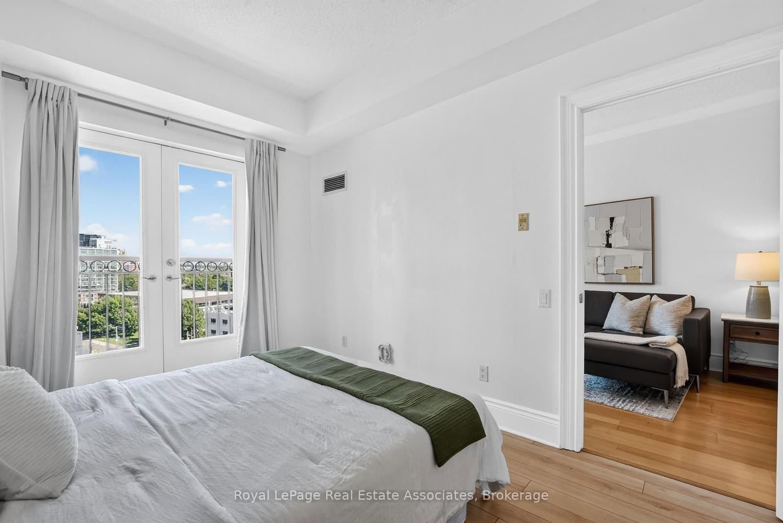 115 Richmond Street E, Unit 1006 thumbnail 18