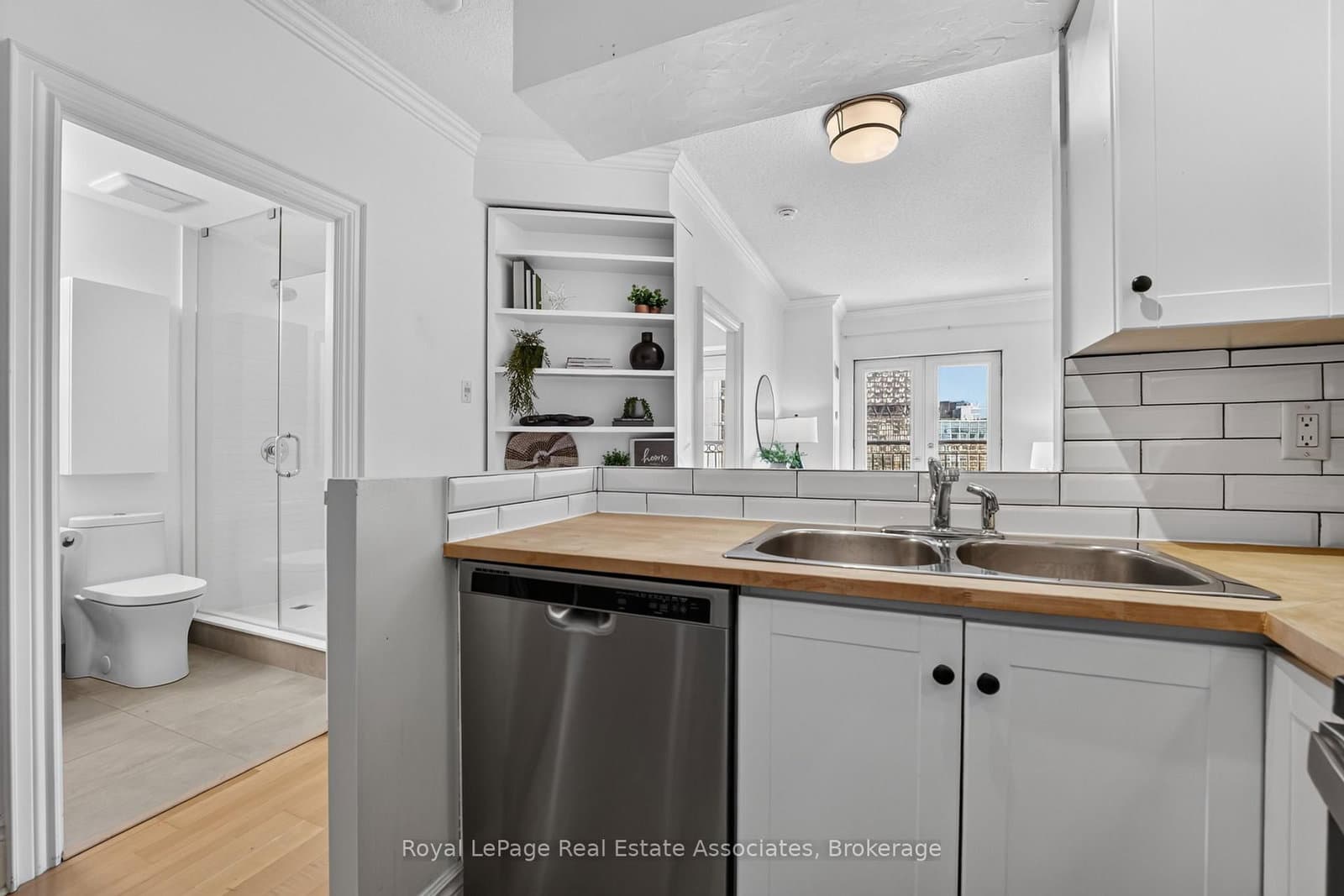 115 Richmond Street E, Unit 1006 thumbnail 23