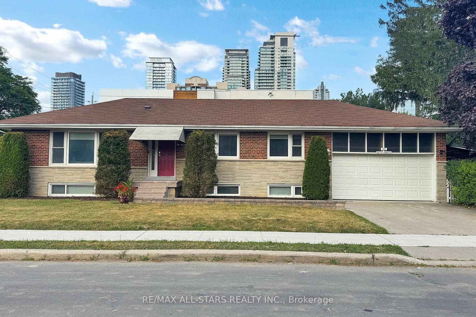 105 Betty Ann Drive thumbnail 24