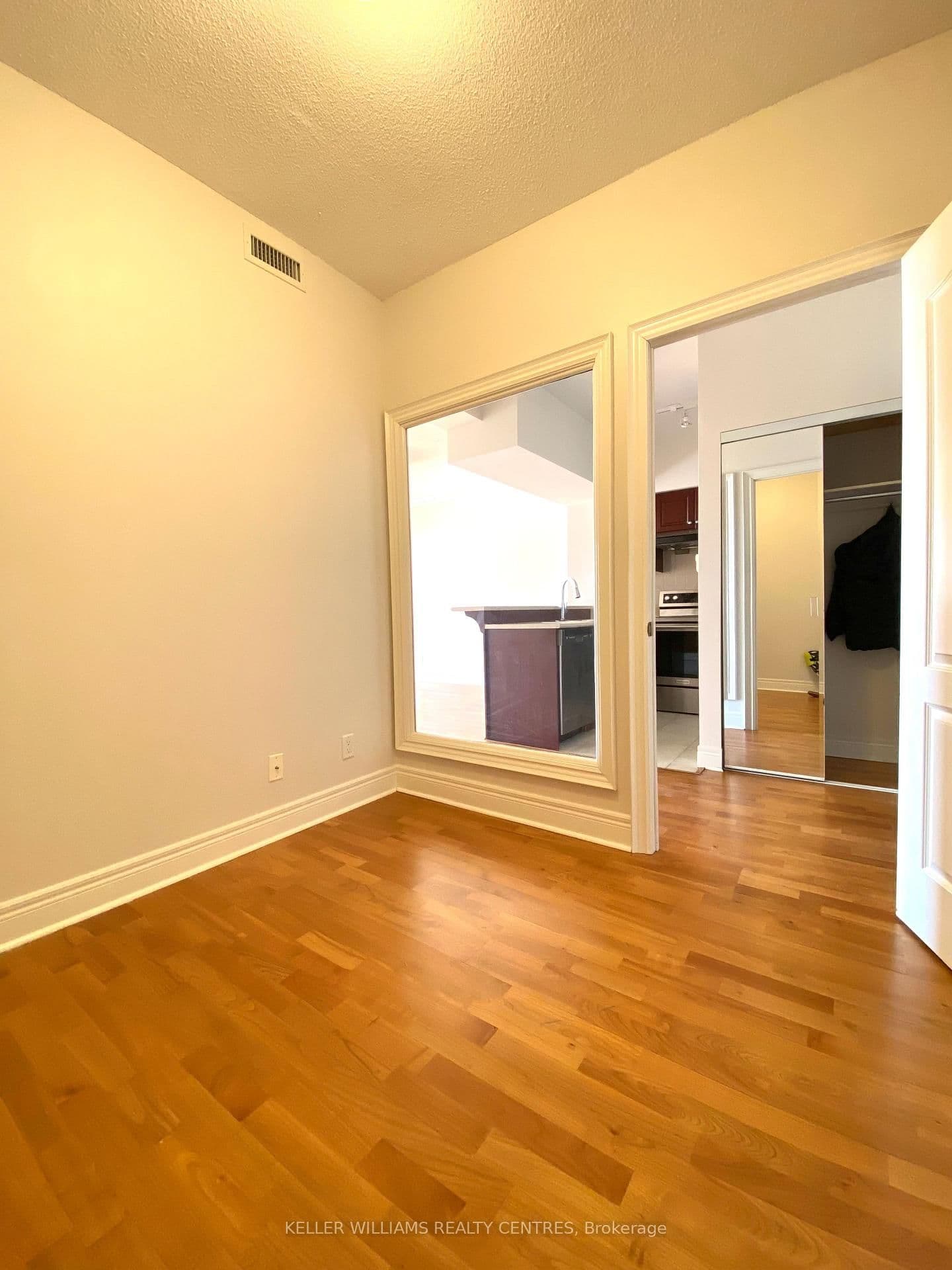 1 Clairtrell Road, Unit 1005 thumbnail 17