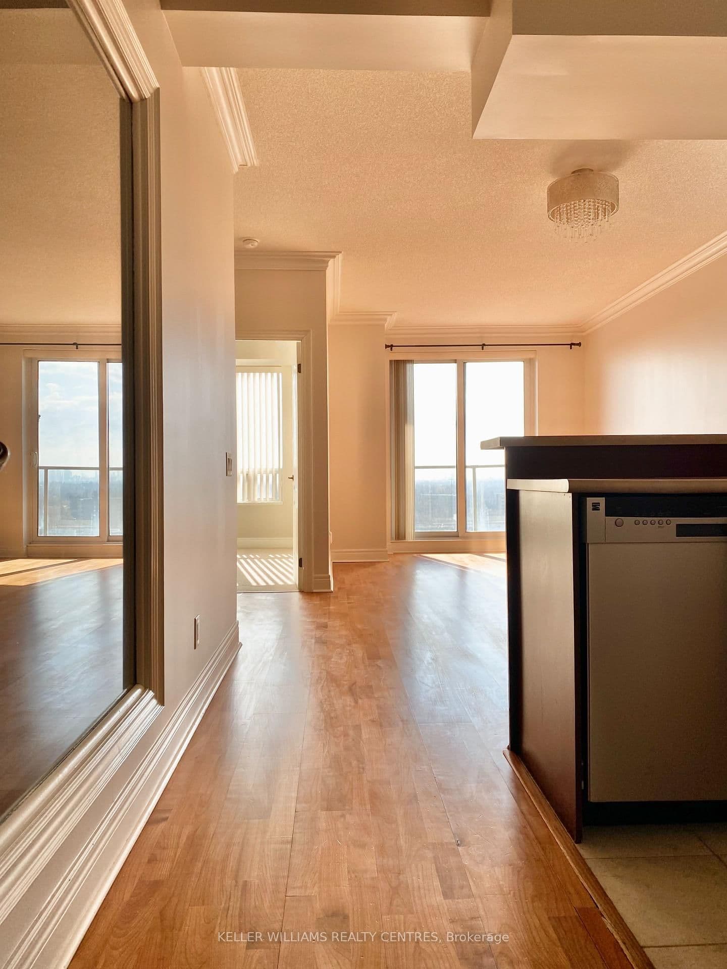 1 Clairtrell Road, Unit 1005 thumbnail 4