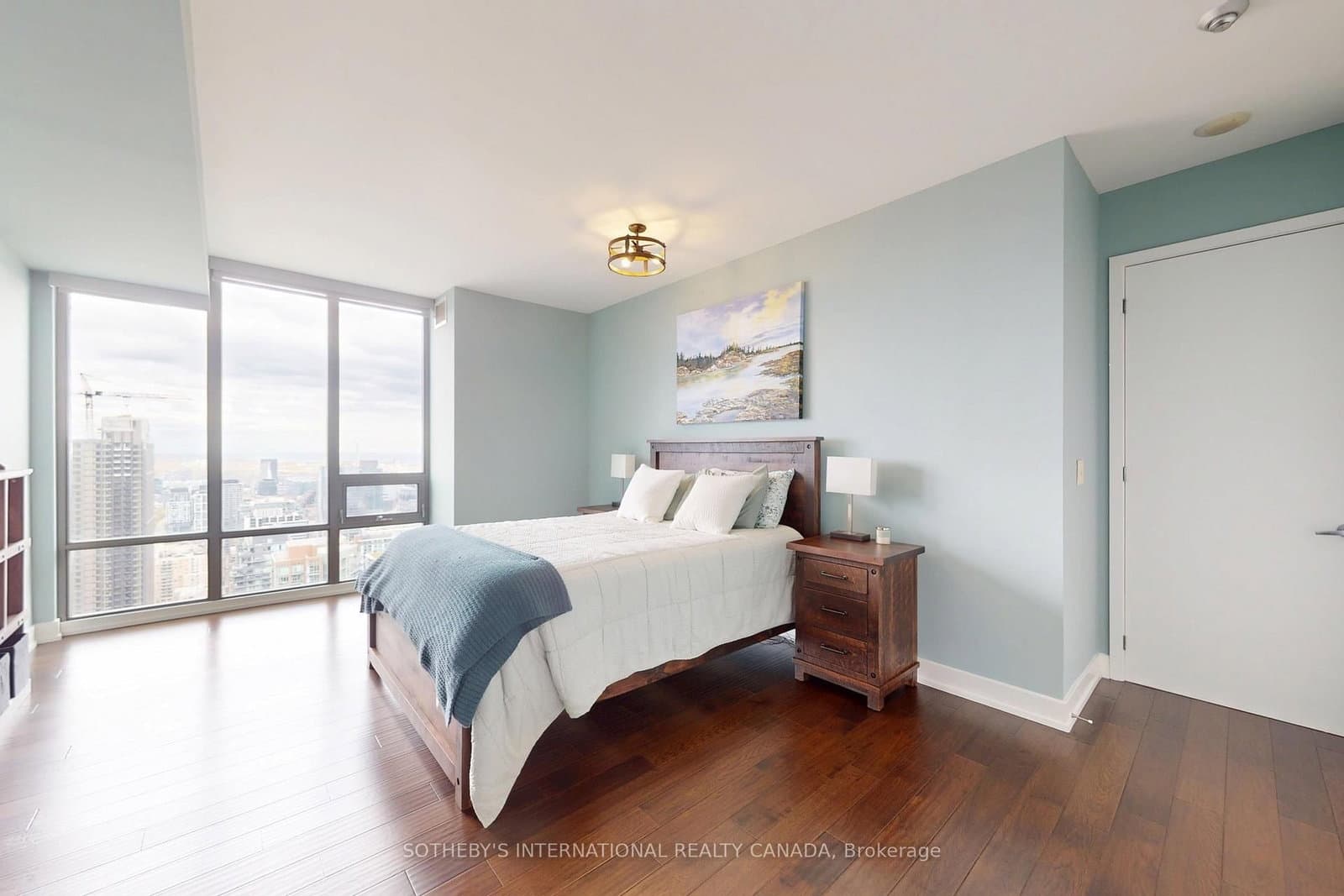 33 Lombard Street, Unit 4204 thumbnail 17