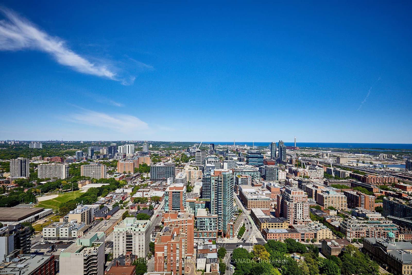 33 Lombard Street, Unit 4204 thumbnail 33