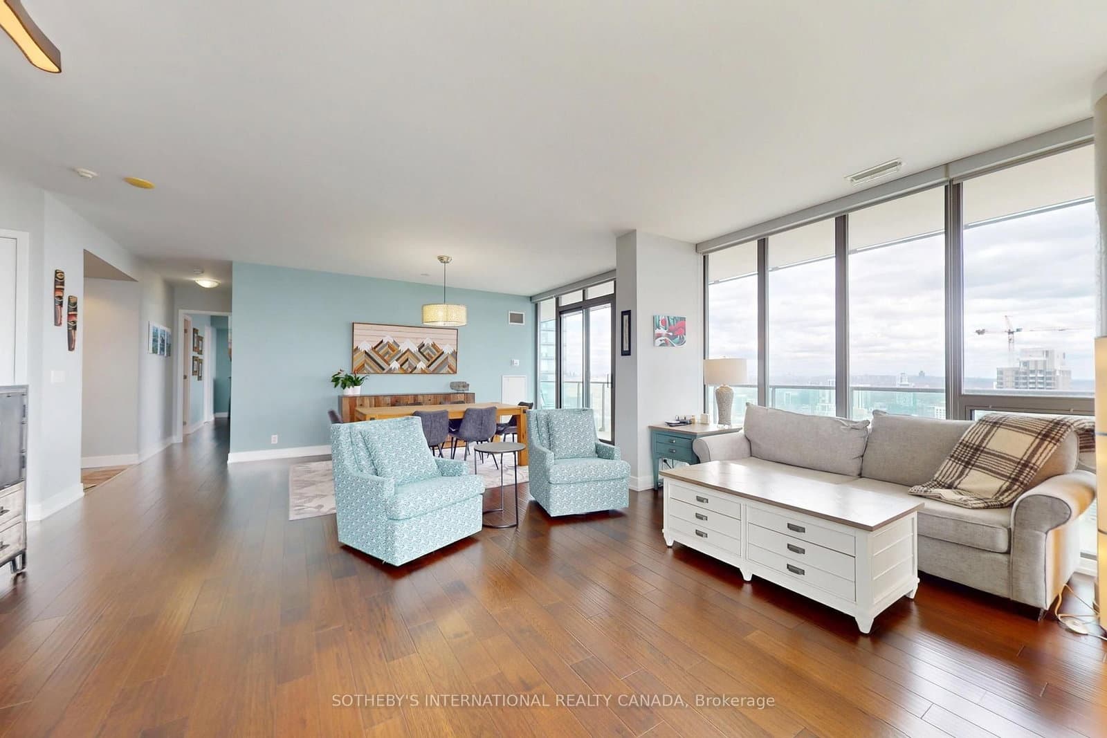 33 Lombard Street, Unit 4204 thumbnail 8