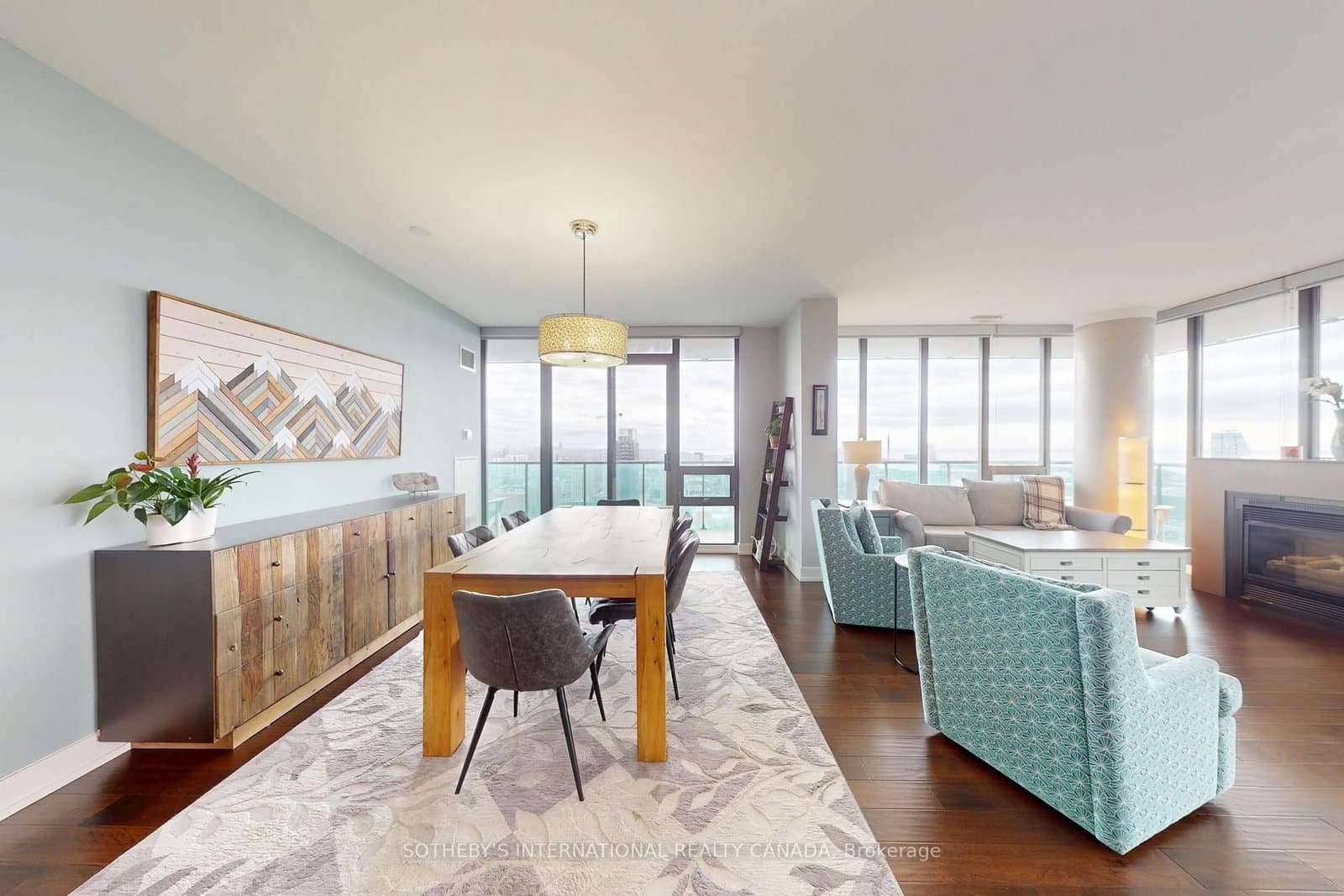 33 Lombard Street, Unit 4204 thumbnail 9