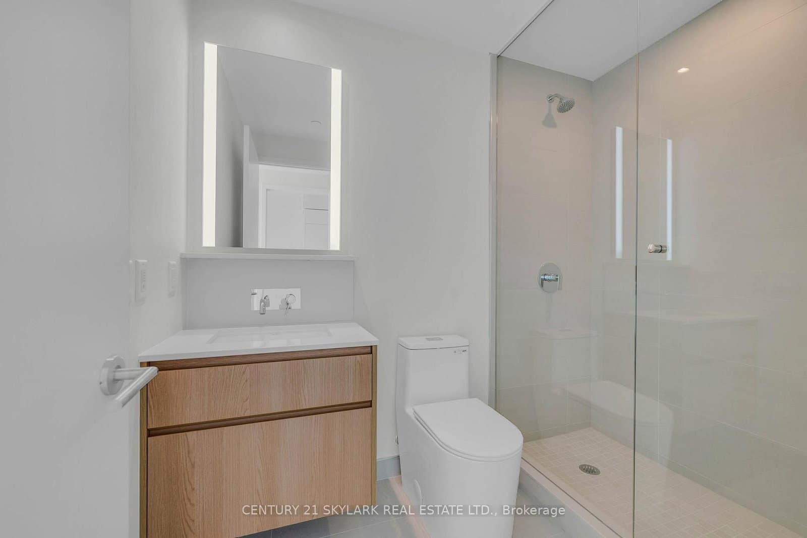 322 Dupont Street, Unit 206 thumbnail 16