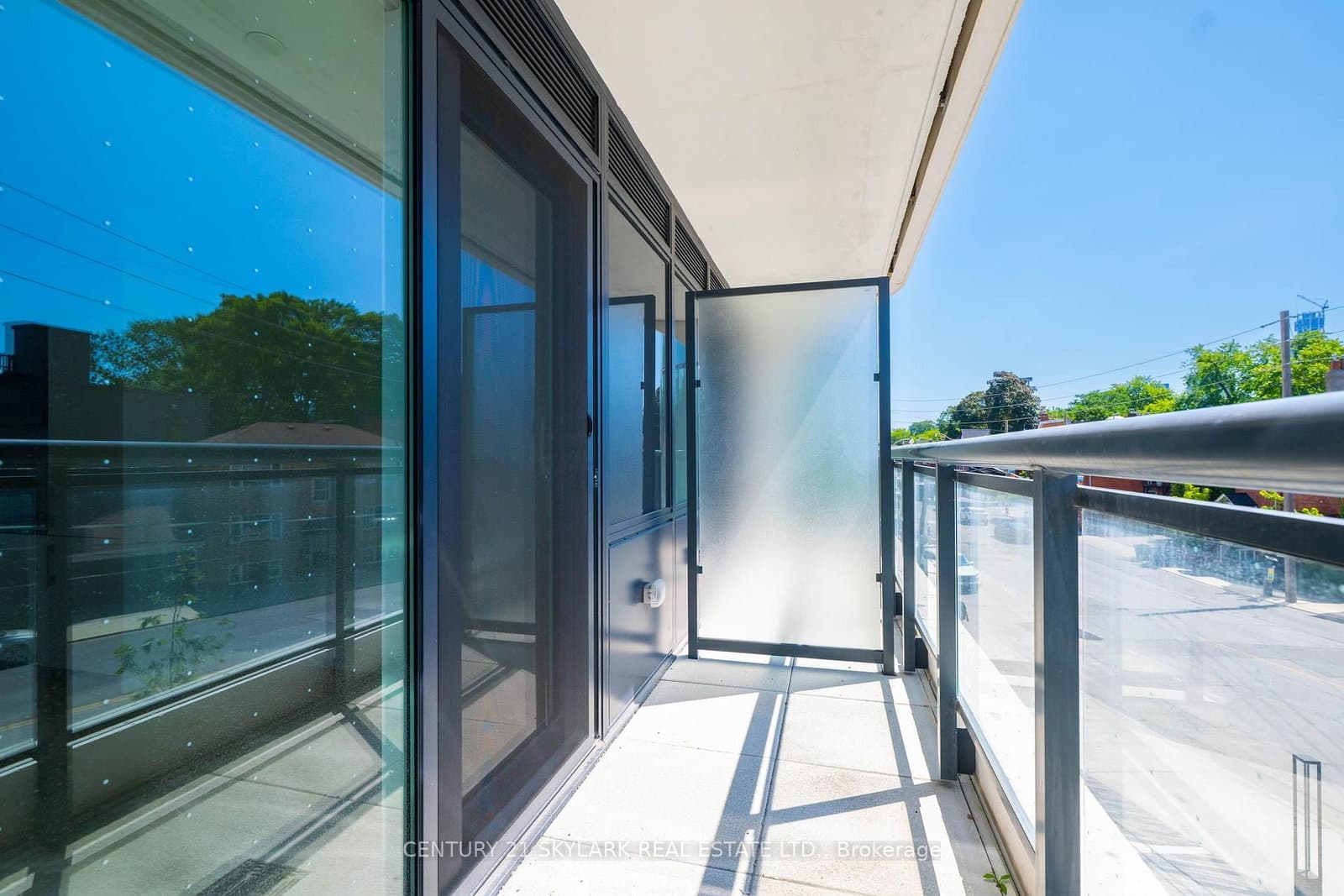 322 Dupont Street, Unit 206 thumbnail 23