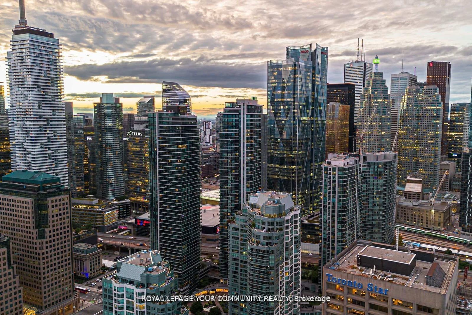 10 Queens Quay W, Unit 2402 thumbnail 21
