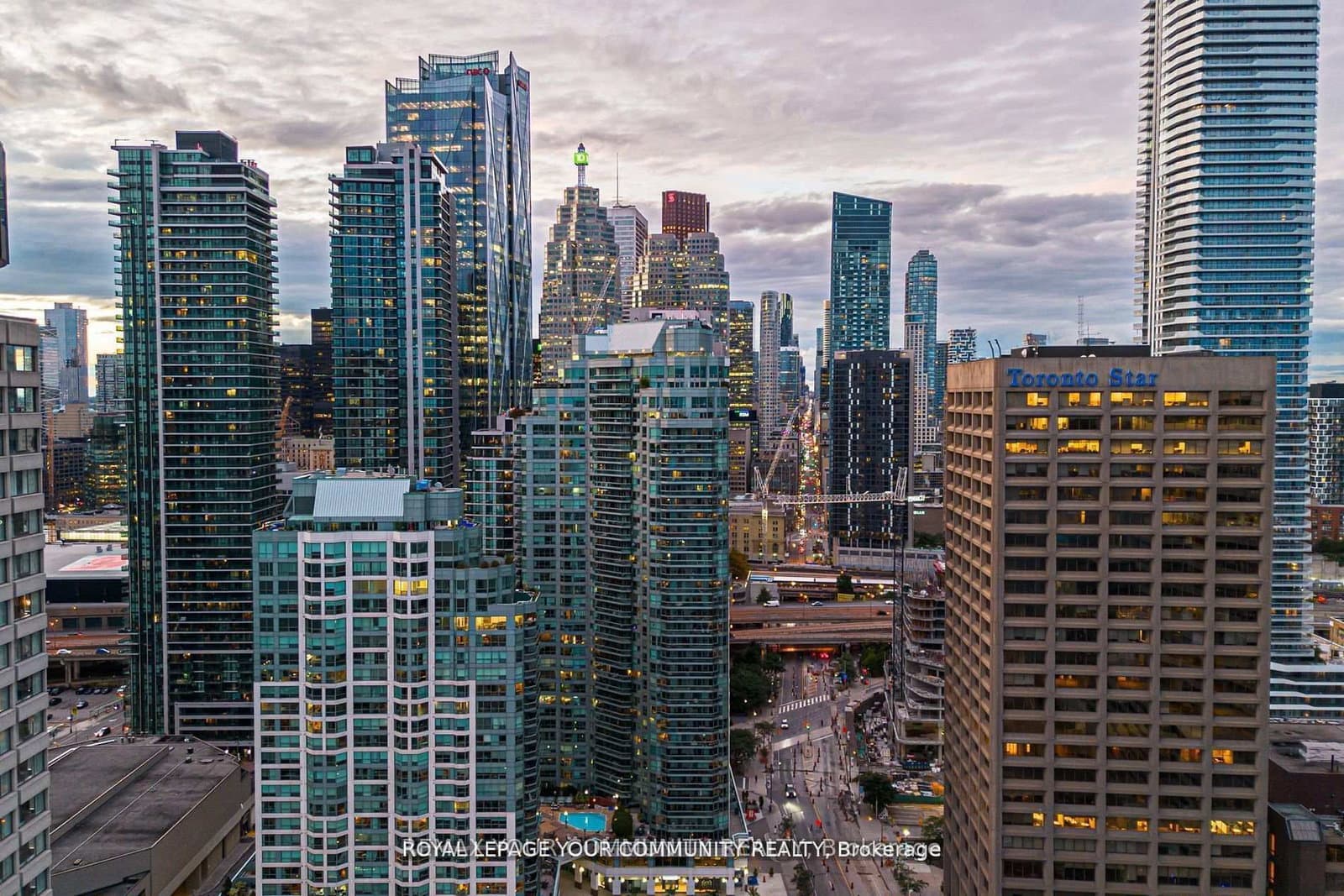 10 Queens Quay W, Unit 2402 thumbnail 23