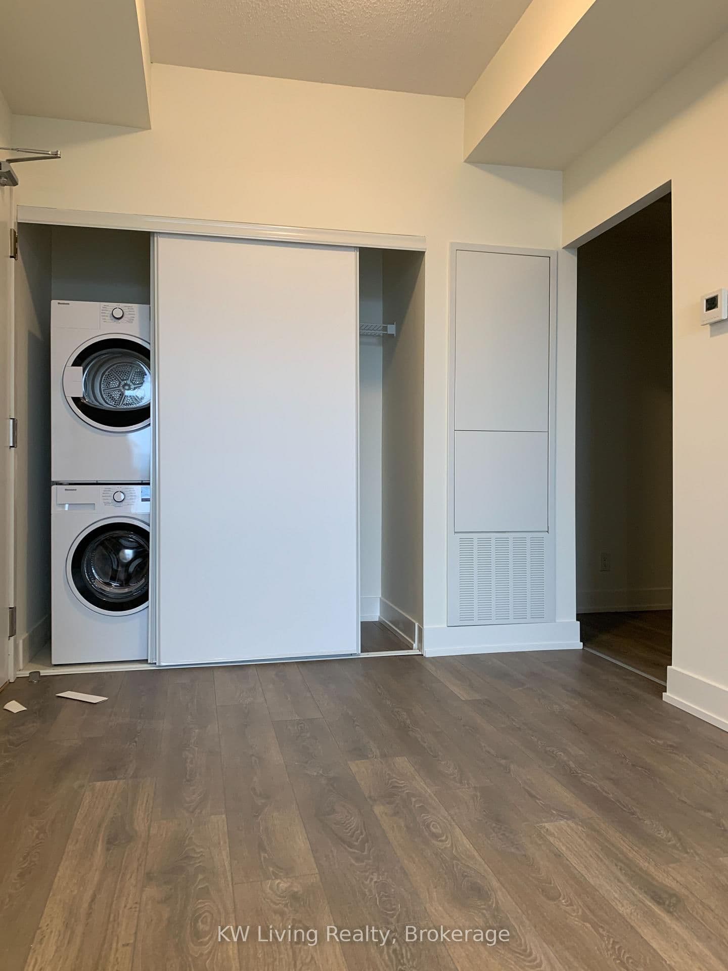 180 Fairview Mall Drive, Unit 1908 thumbnail 14