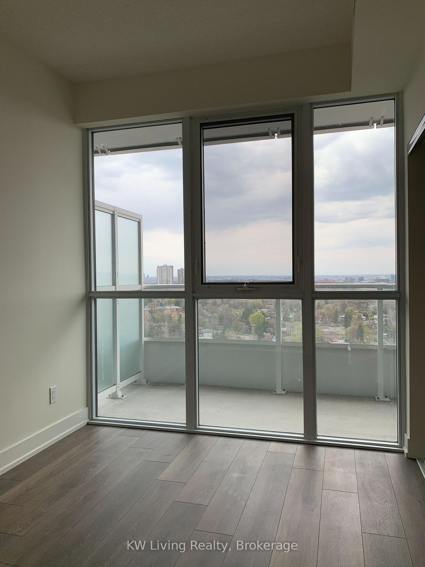 180 Fairview Mall Drive, Unit 1908 thumbnail 9