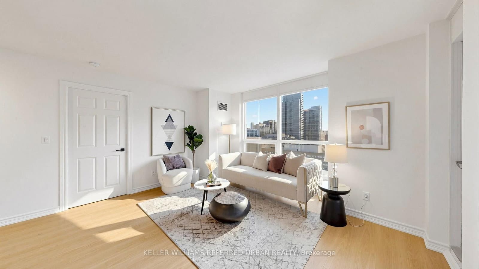 761 Bay Street, Unit 2205 thumbnail 12